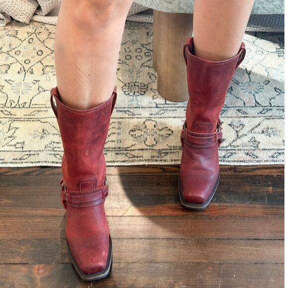 Frye Vintage Red Leather Square Toe Harness Boots 8 - Picture 2 of 12